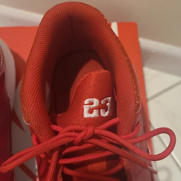 Nike Air Jordan Max Aura 3 University Red CZ4167-600 Men's Size 11.5 - Picture 5 of 11